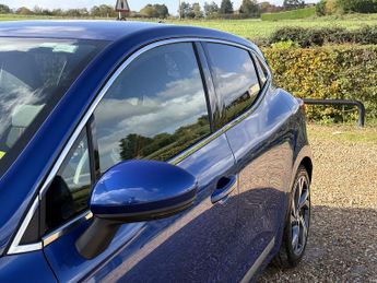 Renault Clio 1.6 E-TECH RS Line Hatchback 5dr Petrol Hybrid Auto Euro 6 (s/s)