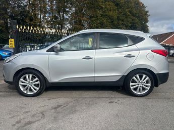 Hyundai ix35 2.0 CRDi Premium SUV 5dr Diesel Manual 4WD Euro 5 (134 bhp)