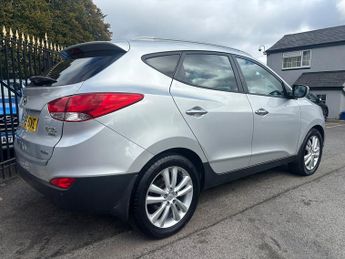Hyundai ix35 2.0 CRDi Premium SUV 5dr Diesel Manual 4WD Euro 5 (134 bhp)