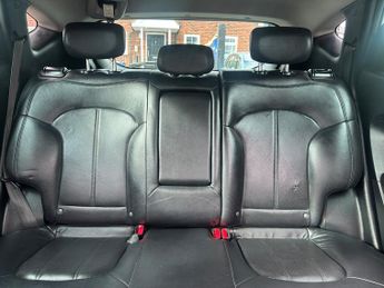 Hyundai ix35 2.0 CRDi Premium SUV 5dr Diesel Manual 4WD Euro 5 (134 bhp)