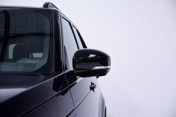 Land Rover Discovery 2.0 P300 R-Dynamic SE SUV 5dr Petrol Auto 4WD Euro 6 (s/s) (300 