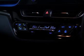 Toyota C-HR 2.0 VVT-h Dynamic SUV 5dr Petrol Hybrid CVT Euro 6 (s/s) (184 ps