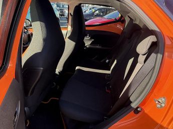 Toyota Aygo VVT-I X-CITE X-SHIFT