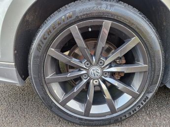 Volkswagen Passat R LINE TSI DSG