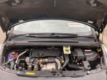 Peugeot 3008 Blue HDI S/S Allure