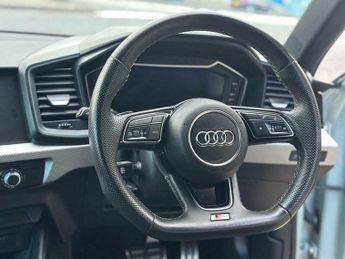 Audi A1 1.0 TFSI 25 Black Edition Sportback S Tronic Euro 6 (s/s) 5dr