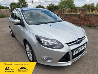 Ford Focus 1.6 Titanium Navigator Hatchback 5dr Petrol Powershift Euro 5 (1