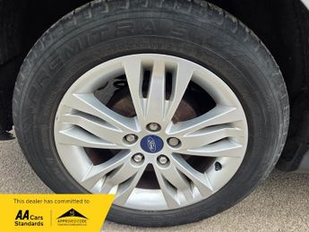 Ford Focus 1.6 Titanium Navigator Hatchback 5dr Petrol Powershift Euro 5 (1
