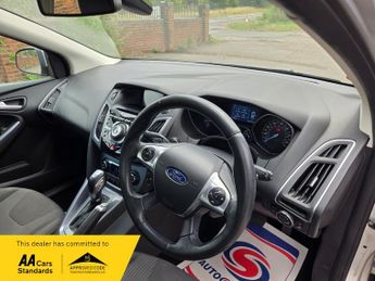 Ford Focus 1.6 Titanium Navigator Hatchback 5dr Petrol Powershift Euro 5 (1