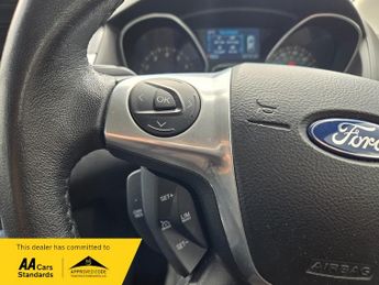 Ford Focus 1.6 Titanium Navigator Hatchback 5dr Petrol Powershift Euro 5 (1