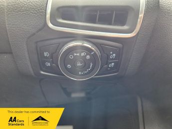 Ford Focus 1.6 Titanium Navigator Hatchback 5dr Petrol Powershift Euro 5 (1