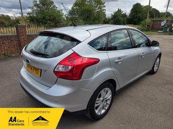 Ford Focus 1.6 Titanium Navigator Hatchback 5dr Petrol Powershift Euro 5 (1