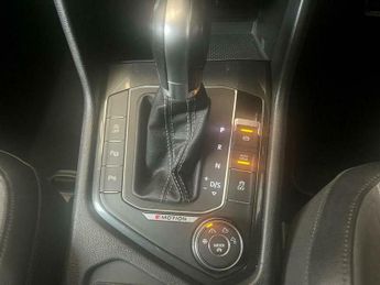 Volkswagen Tiguan 2.0 BiTDI BlueMotion Tech R-Line DSG 4Motion Euro 6 (s/s) 5dr