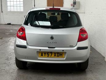 Renault Clio 1.6 VVT Expression 5dr