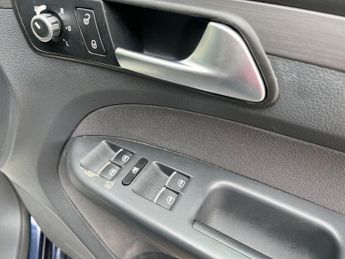 Volkswagen Touran 1.4 TSI Comfortline 7 Seater