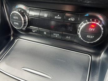 Mercedes-Benz A Class 2.1 A220d AMG Line (Premium) Hatchback 5dr Diesel 7G-DCT 4MATIC 