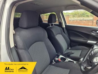 Nissan Juke 1.6 Acenta SUV 5dr Petrol XTRON Euro 5 (117 ps)