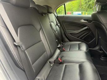 Mercedes-Benz A Class 1.5 A180d SE 7G-DCT Euro 6 (s/s) 5dr