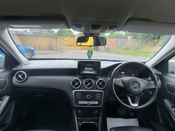 Mercedes-Benz A Class 1.5 A180d SE 7G-DCT Euro 6 (s/s) 5dr