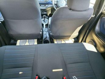 Toyota Yaris 1.5 VVT-h Blue Bi-Tone E-CVT Euro 6 (s/s) 5dr