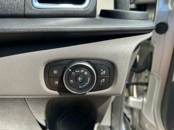 Ford Transit Custom 2.0 320 EcoBlue Limited Crew Van Auto L2 H1 Euro 6 (s/s) 5dr (6 