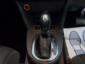 Volkswagen Touran 1.6 TDI SE DSG Euro 5 5dr