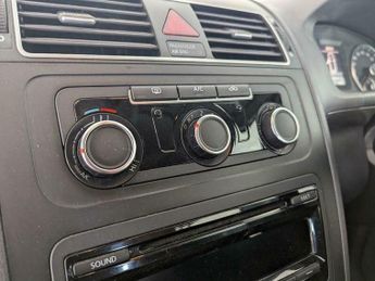 Volkswagen Touran 1.6 TDI SE DSG Euro 5 5dr