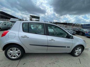 Renault Clio 1.6 VVT Dynamique 5dr