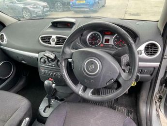 Renault Clio 1.6 VVT Dynamique 5dr