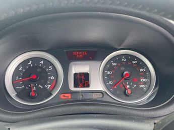 Renault Clio 1.6 VVT Dynamique 5dr