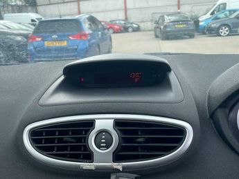 Renault Clio 1.6 VVT Dynamique 5dr