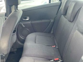 Renault Clio 1.6 VVT Dynamique 5dr