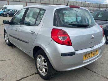 Renault Clio 1.6 VVT Dynamique 5dr