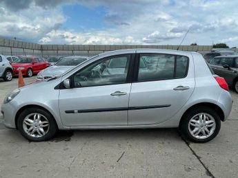 Renault Clio 1.6 VVT Dynamique 5dr