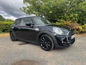MINI Cooper S 2.0 Cooper S Classic Steptronic Euro 6 (s/s) 3dr