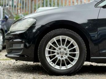 Volkswagen Golf 1.2 TSI BlueMotion Tech S DSG Euro 5 (s/s) 5dr