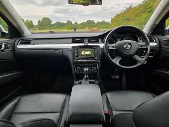Skoda Superb 2.0 TDI Elegance DSG Euro 5 (s/s) 5dr