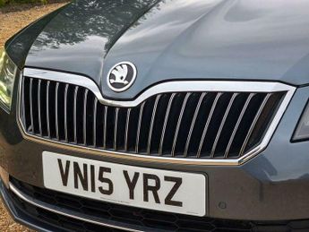 Skoda Superb 2.0 TDI Elegance DSG Euro 5 (s/s) 5dr