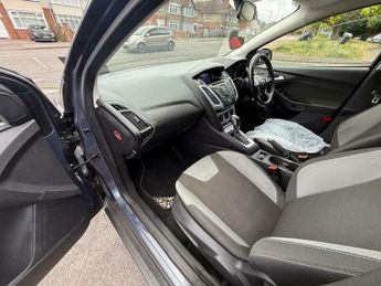 Ford Focus 1.6 Zetec Powershift Euro 5 5dr