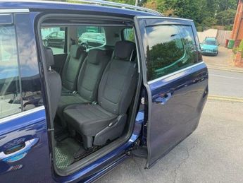 Volkswagen Sharan 2.0 TDI SE Nav DSG Euro 6 (s/s) 5dr