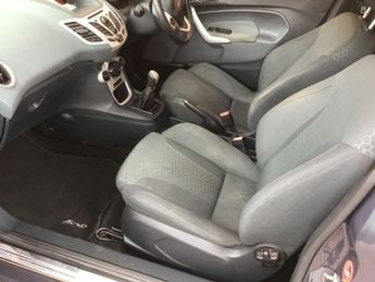 Ford Fiesta 1.6 TDCi Sport Panel Van 3dr Diesel Manual (110 g/km, 94 bhp)
