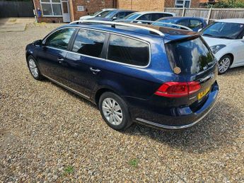 Volkswagen Passat 1.4 TSI BlueMotion Tech SE DSG Euro 5 (s/s) 5dr