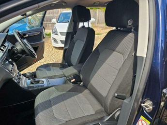Volkswagen Passat 1.4 TSI BlueMotion Tech SE DSG Euro 5 (s/s) 5dr