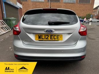 Ford Focus 1.6 Zetec Powershift Euro 5 5dr