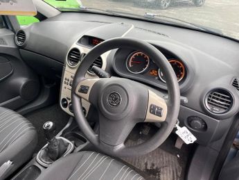 Vauxhall Corsa 1.4i 16v Club Hatchback 3dr Petrol Manual (142 g/km, 89 bhp)