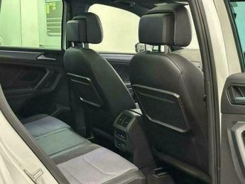 Volkswagen Tiguan 2.0 TDI R-Line Tech SUV 5dr Diesel DSG 4Motion Euro 6 (s/s) (150