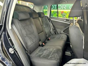 Volkswagen Tiguan MATCH EDITION 2.0 TDI BMT 4MOTION DSG [SAT NAV & STUNNING EXAMPL