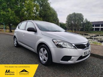 Kia Ceed 1.4 1 Hatchback 5dr Petrol Manual Euro 4 (89 bhp)
