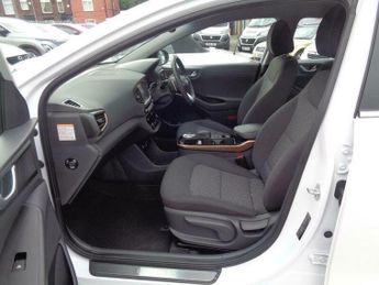 Hyundai Ioniq 28kWh Premium Auto 5dr