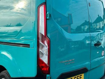 Ford Transit Custom 2.0 340 EcoBlue Trend Auto L1 H2 Euro 6 (s/s) 5dr AppleCarPlay+A